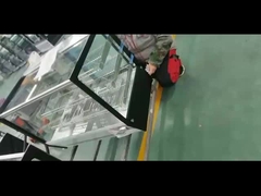 ভেন্টিলেটেড কুলিং সিস্টেমের সাথে সামনের সোজা গ্লাস টেবিলটপ কেক ভিজ্যুয়ালাইজেশন